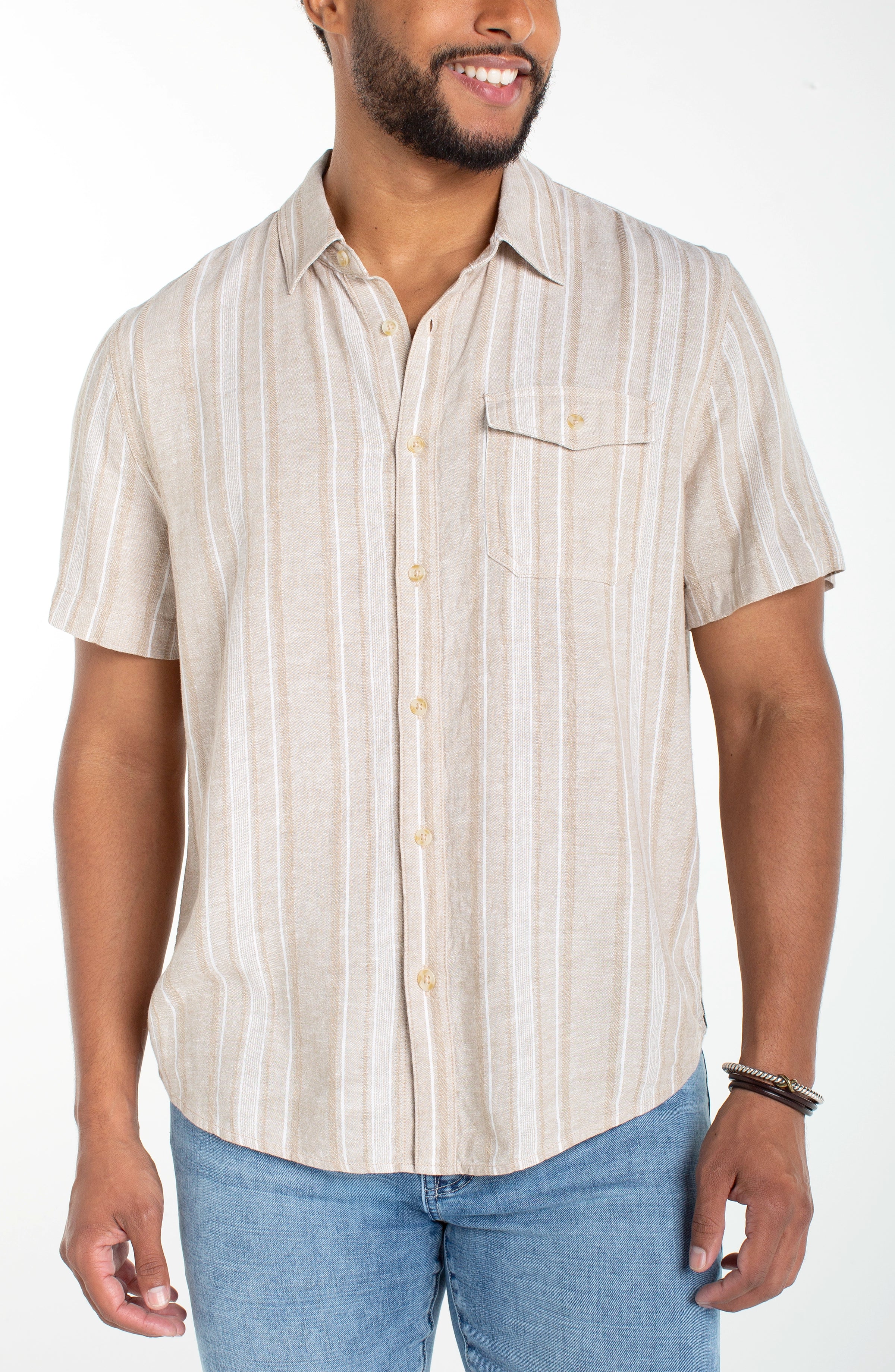 BUTTON UP SHORT SLEEVE SHIRT