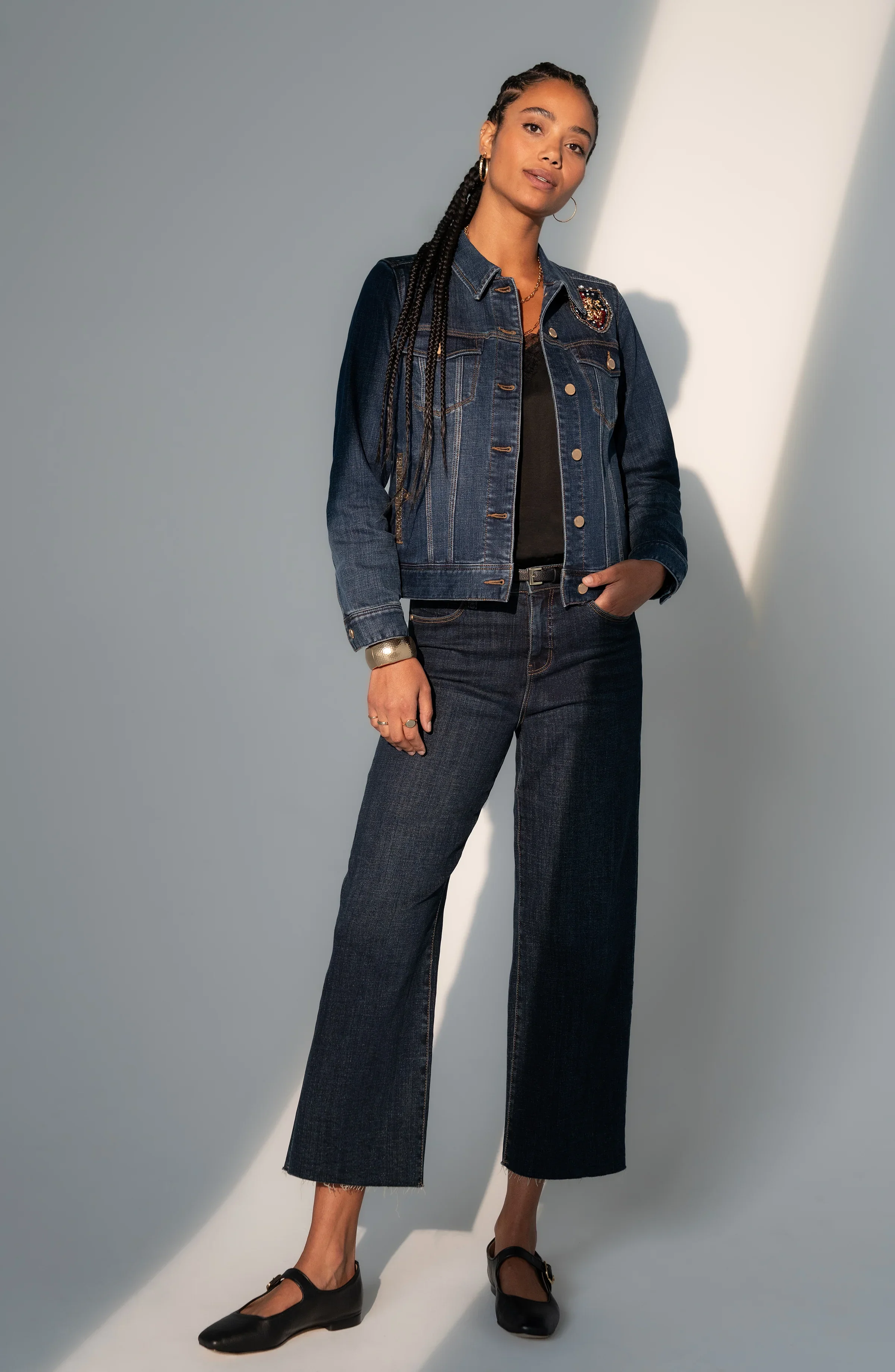 LUXE CLASSIC JEAN JACKET - Image 3