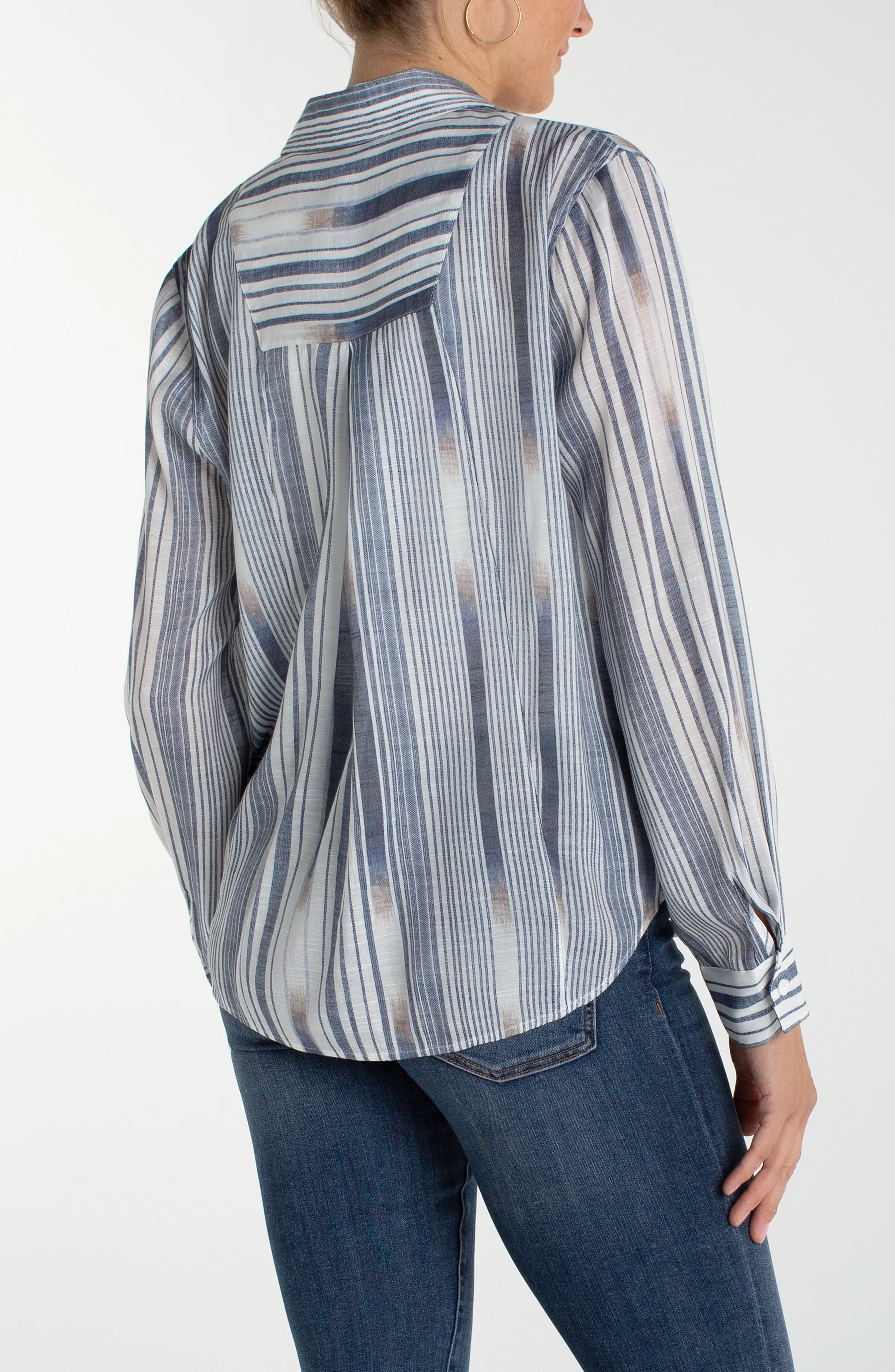 LONG SLEEVE BUTTON FRONT WOVEN SHIRT - Image 2