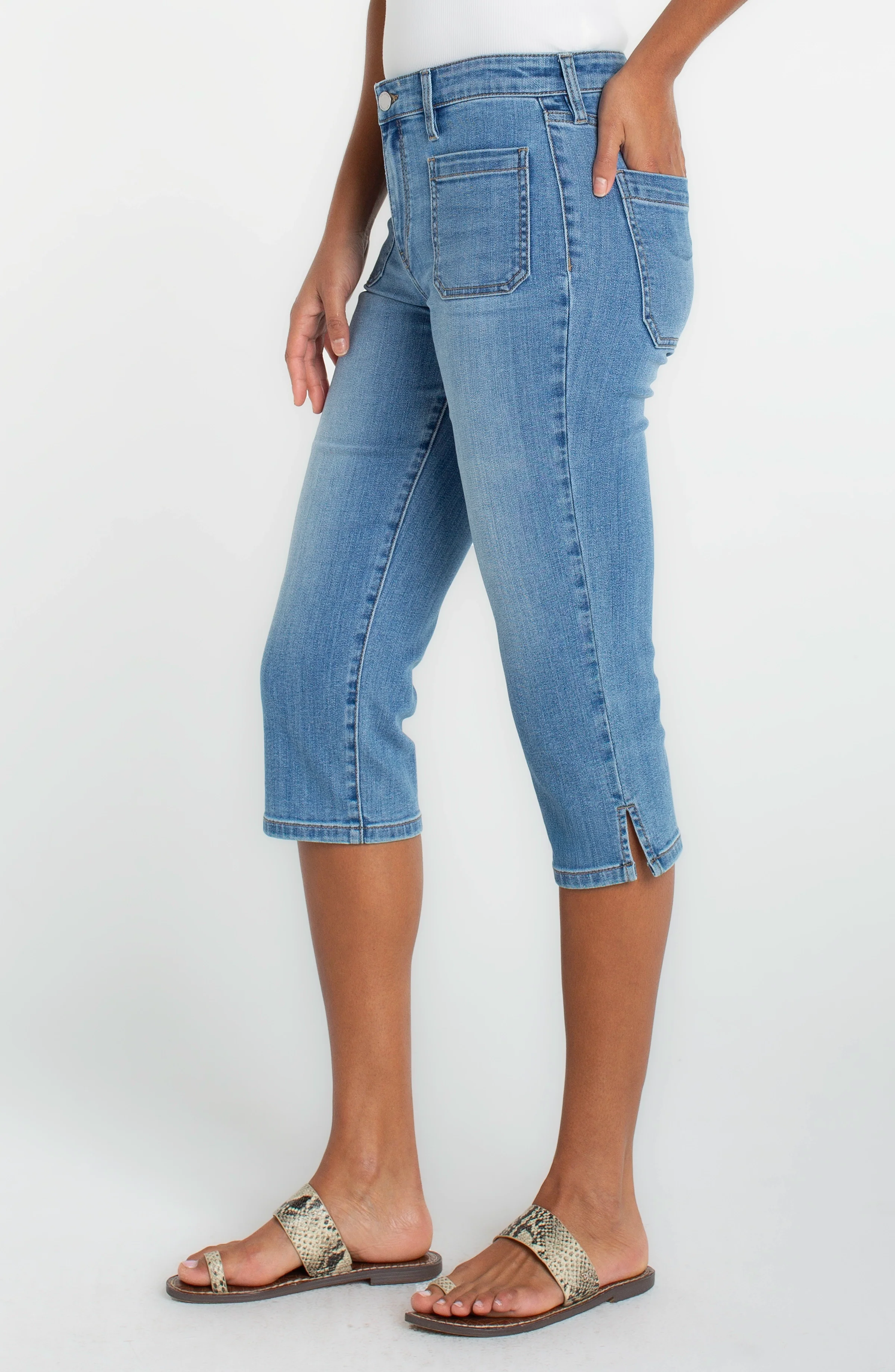 CAPRI WITH PATCH POCKETS - Image 2