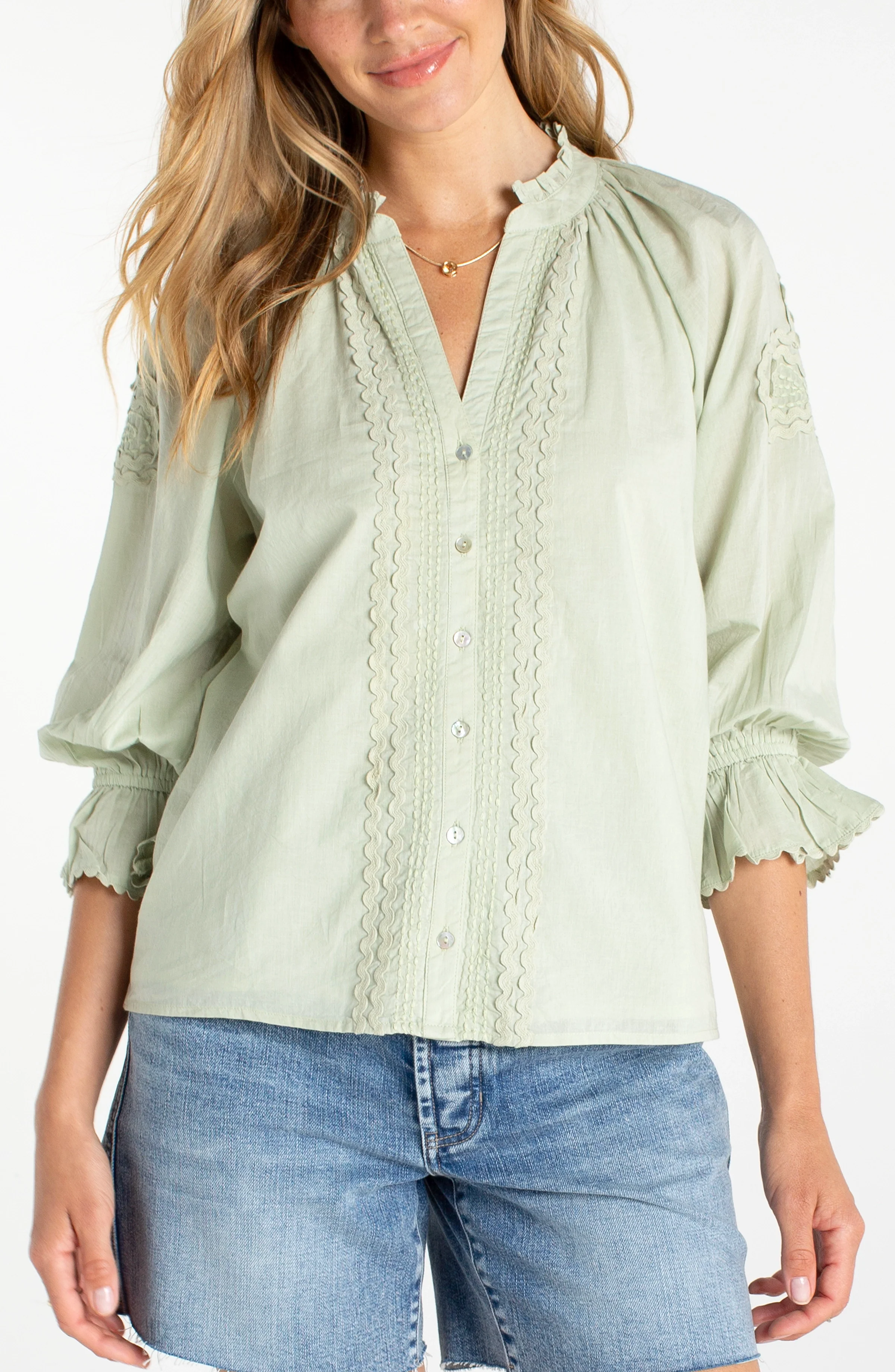 3/4 SLEEVE BUTTON FRONT WOVEN TOP
