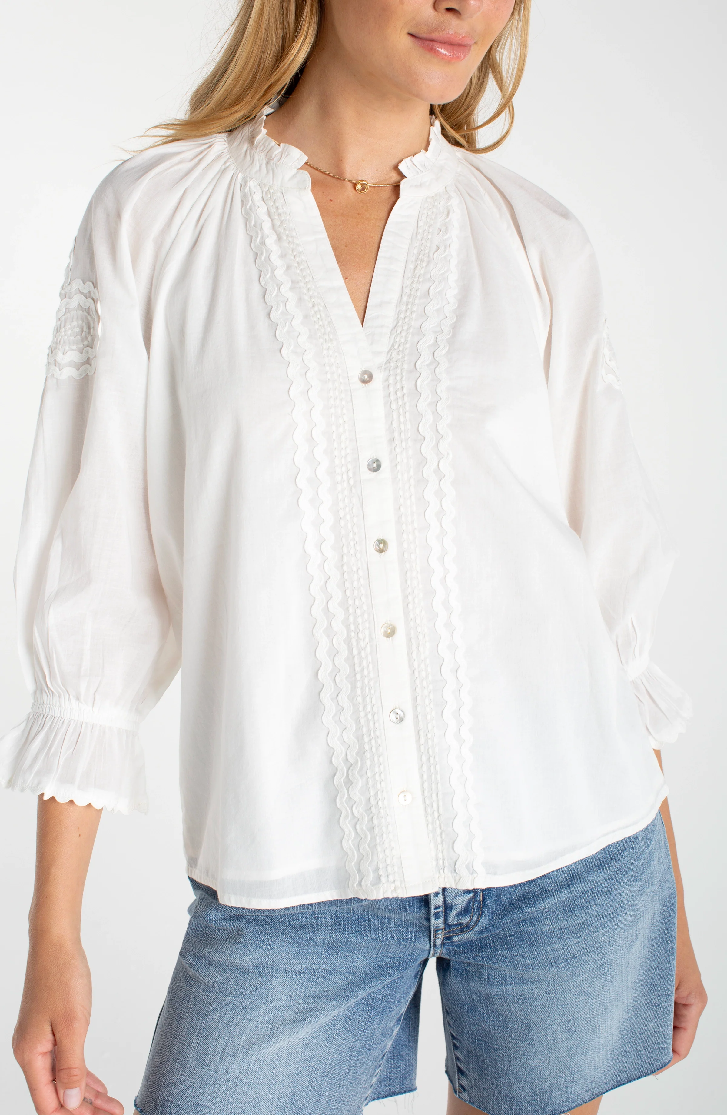 3/4 SLEEVE BUTTON FRONT WOVEN TOP