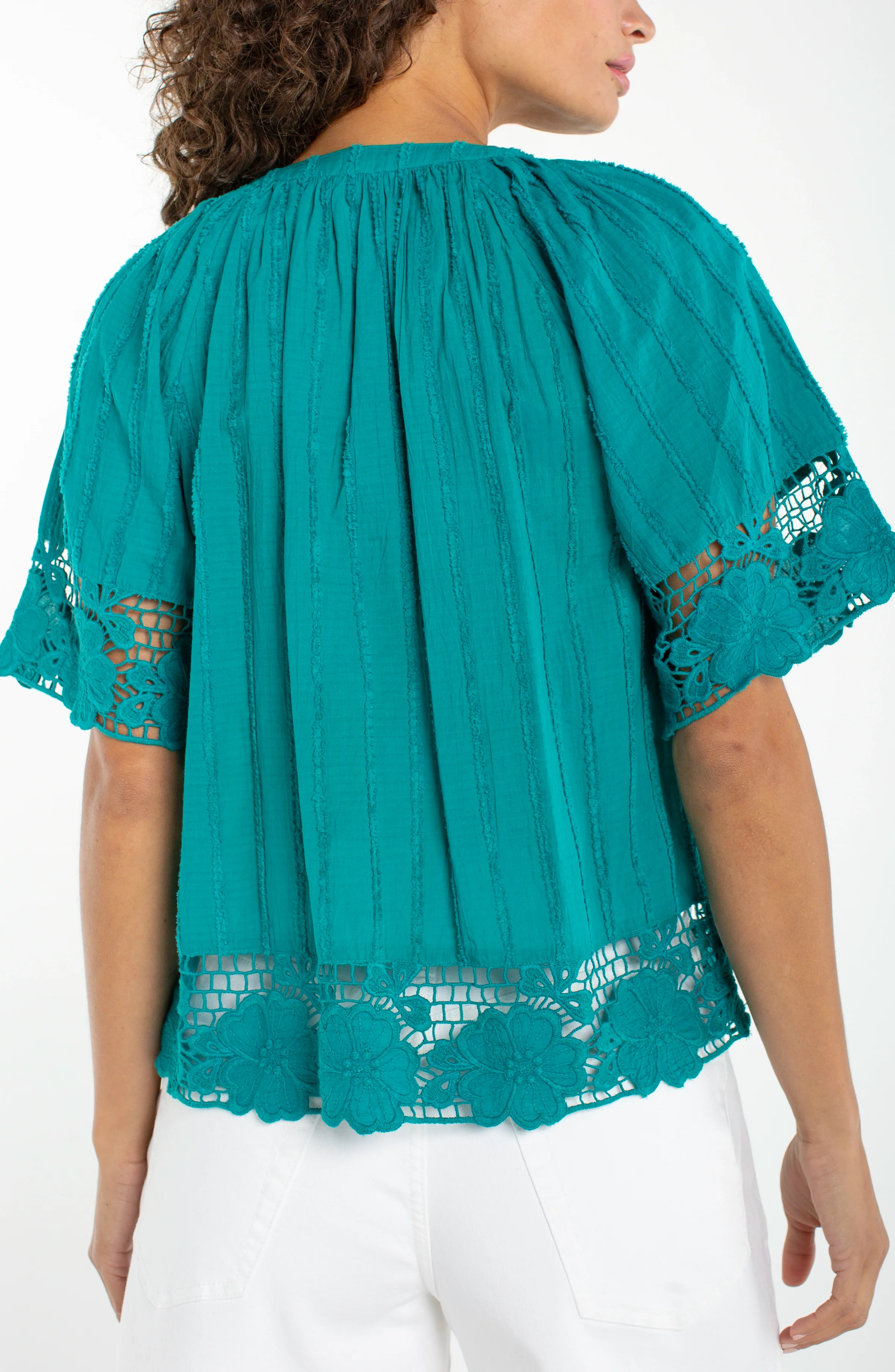 SHORT SLEEVE WOVEN TOP WITH LACE - Image 2