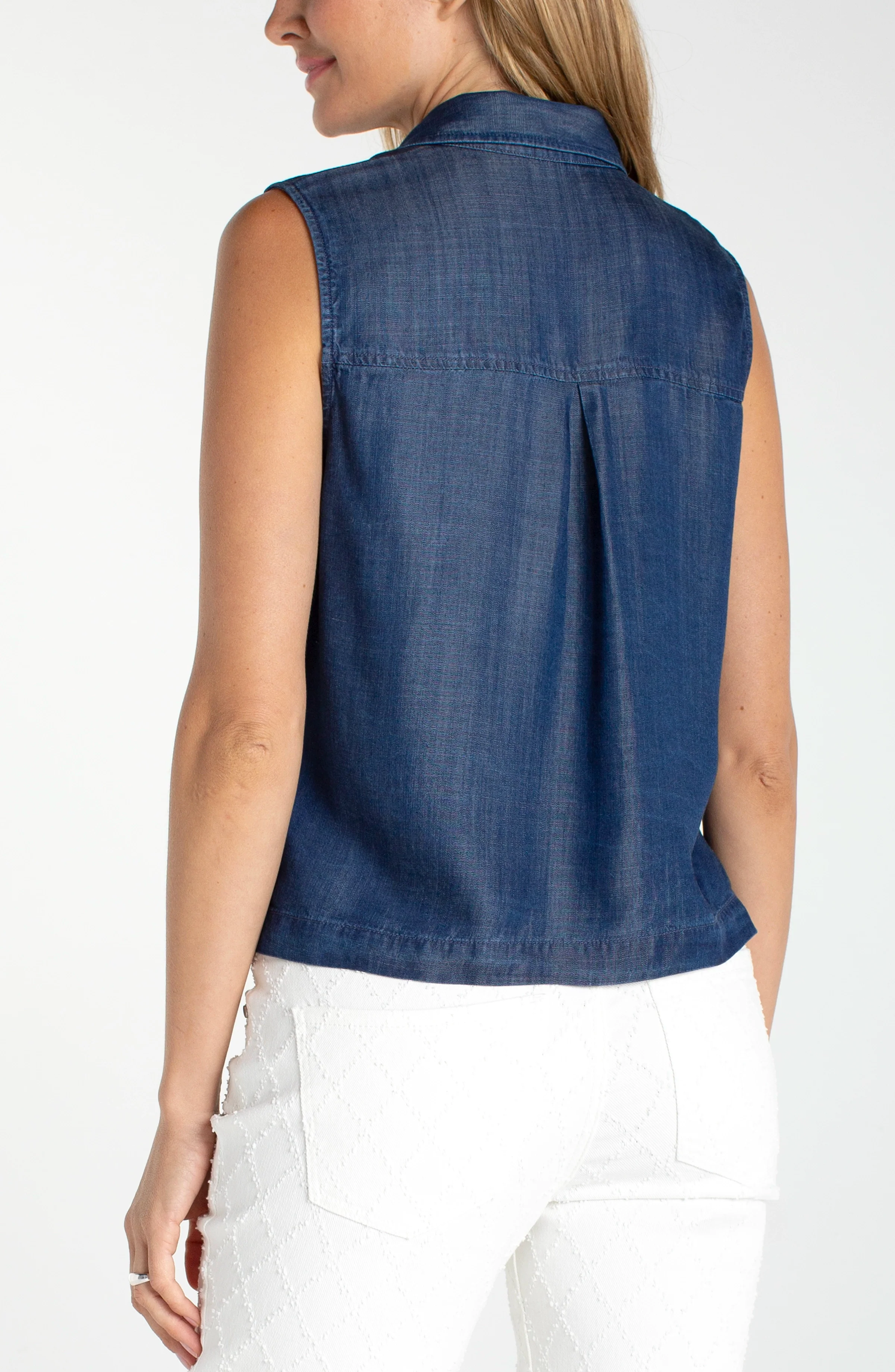 SLEEVELESS BUTTON FRONT TOP W/ POCKETS - Image 3