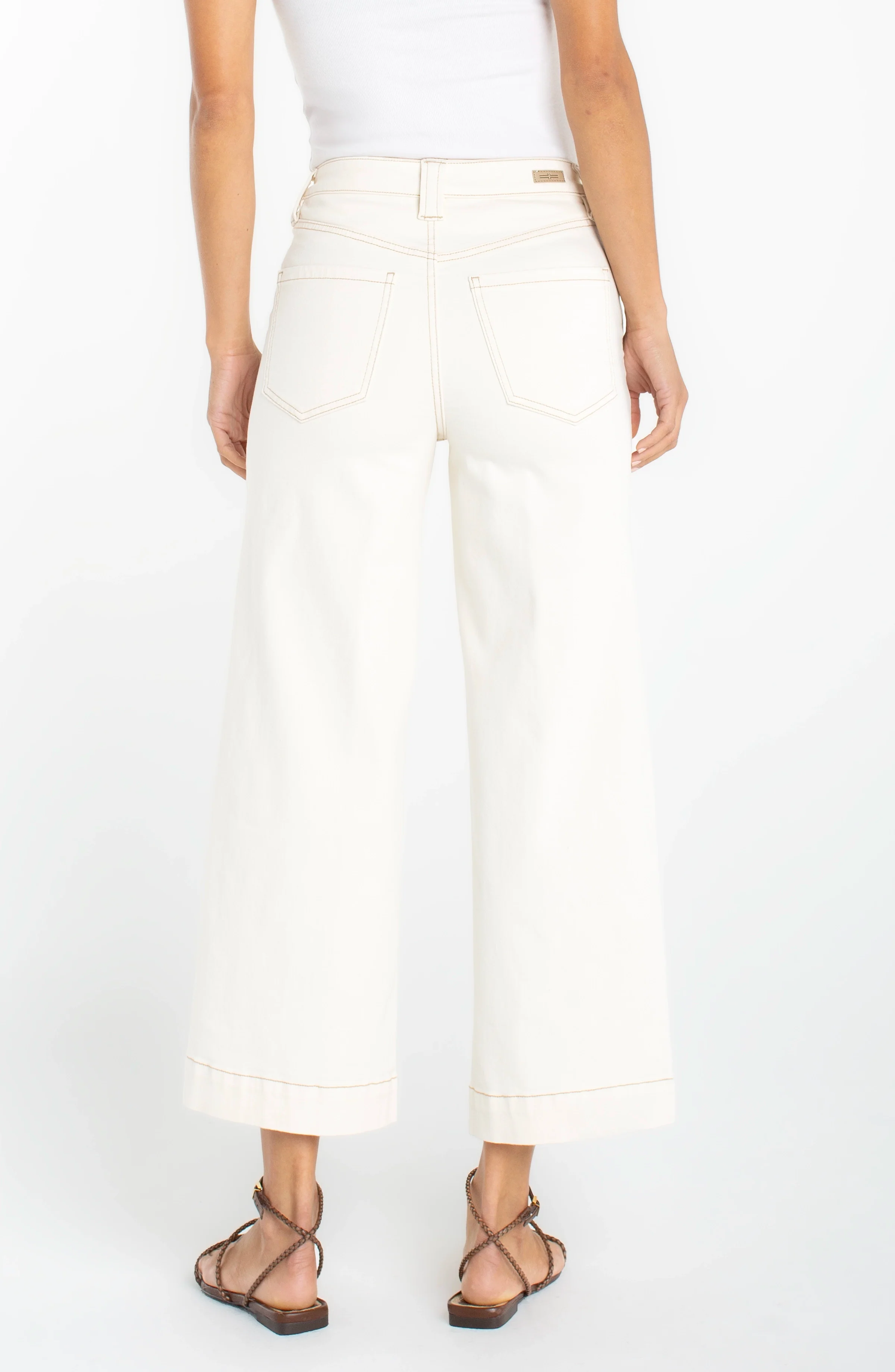 STRIDE WIDE LEG CROP WITH PATCH POCKET - Image 2