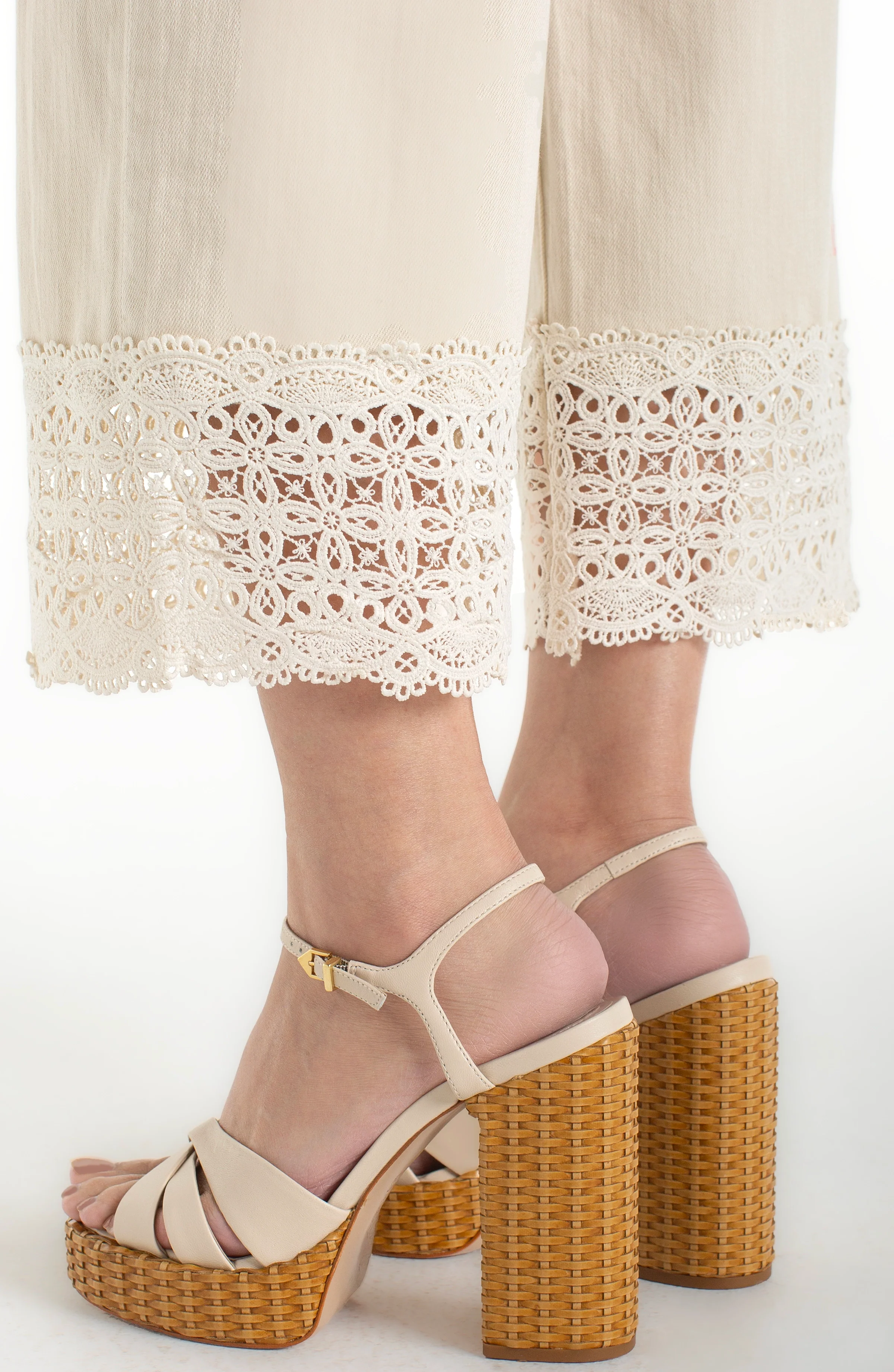 STRIDE WIDE LEG WITH LACE TRIM - Image 3
